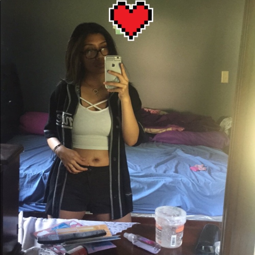 Meet your Posher, Elizabeth